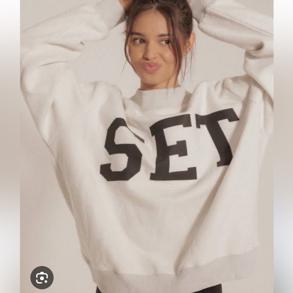 SET X PARKE Reversible Crewneck Sweatshirt